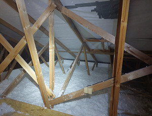 Zateplení novostavby bungalovu pomocí foukané izolace